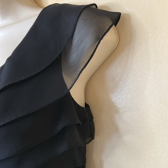 Adrianna Papell black ruffled cocktail dress size 4P - Picture 6 of 12